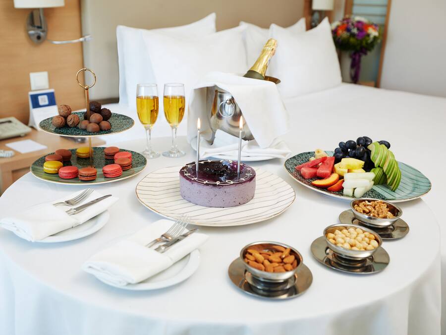 Sábanas de algodón egipcio, ropa de cama de alta calidad y minibar