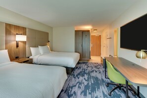 Suite, 1 Double Bed, Corner | Iron/ironing board, free cribs/infant beds, free WiFi, alarm clocks