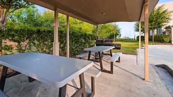 Área de parrillas y picnic