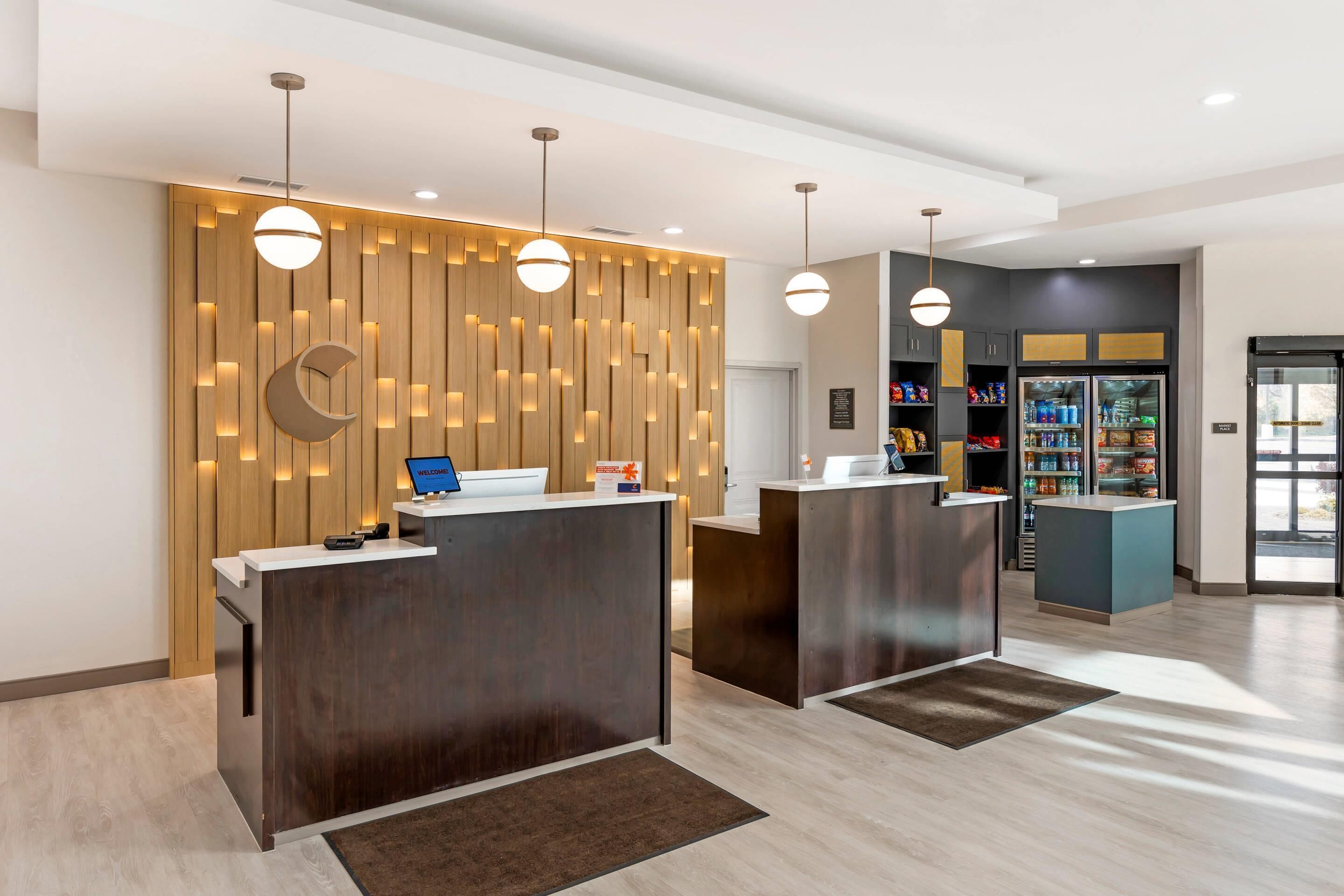 Photo - Comfort Inn & Suites Verona at Turning Stone Resort Casino