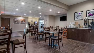 Free daily continental breakfast