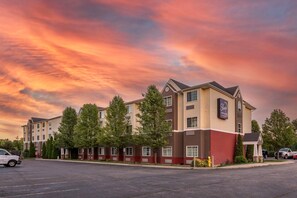 Exterior - Sleep Inn & Suites Kalamazoo Southwest (Kalamazoo)