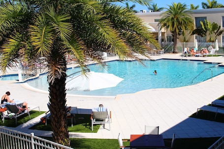 Outdoor pool, sun loungers