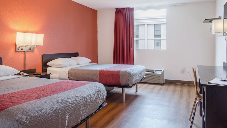 Motel 6 Brockton, MA