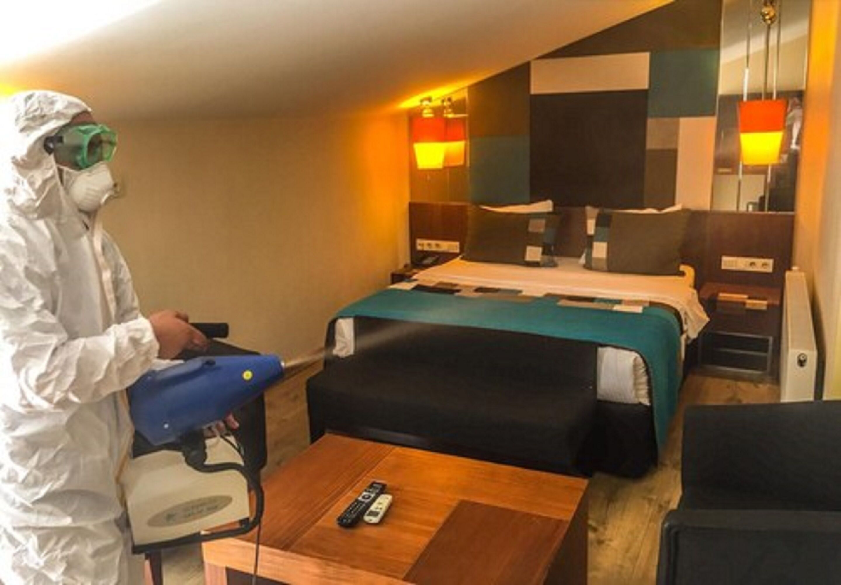 penthouse, balcony | down duvets, minibar, in-room safe, desk