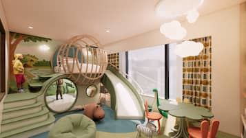 Junk Bay Kids' Den | Minibar, in-room safe, desk, blackout curtains