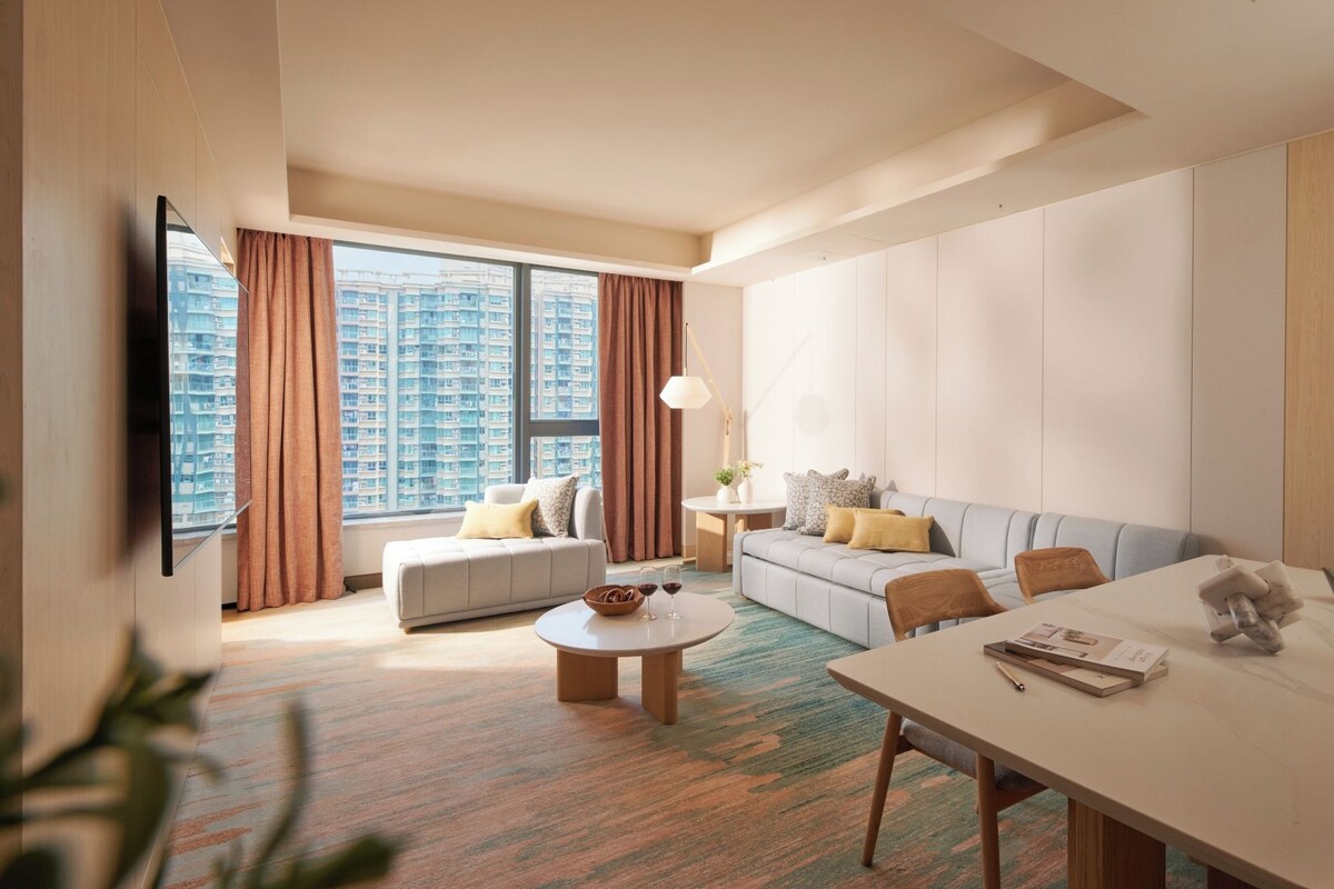 Suite Elite, no fumadores, vistas a la ciudad | Minibar, caja fuerte, cortinas opacas y sistema de insonorización