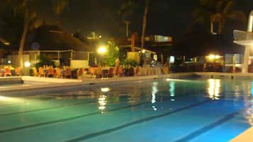 Outdoor pool, open 8 AM to 9 PM, pool loungers