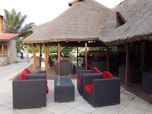 Poolside bar - Hotel du Port (Cotonou)