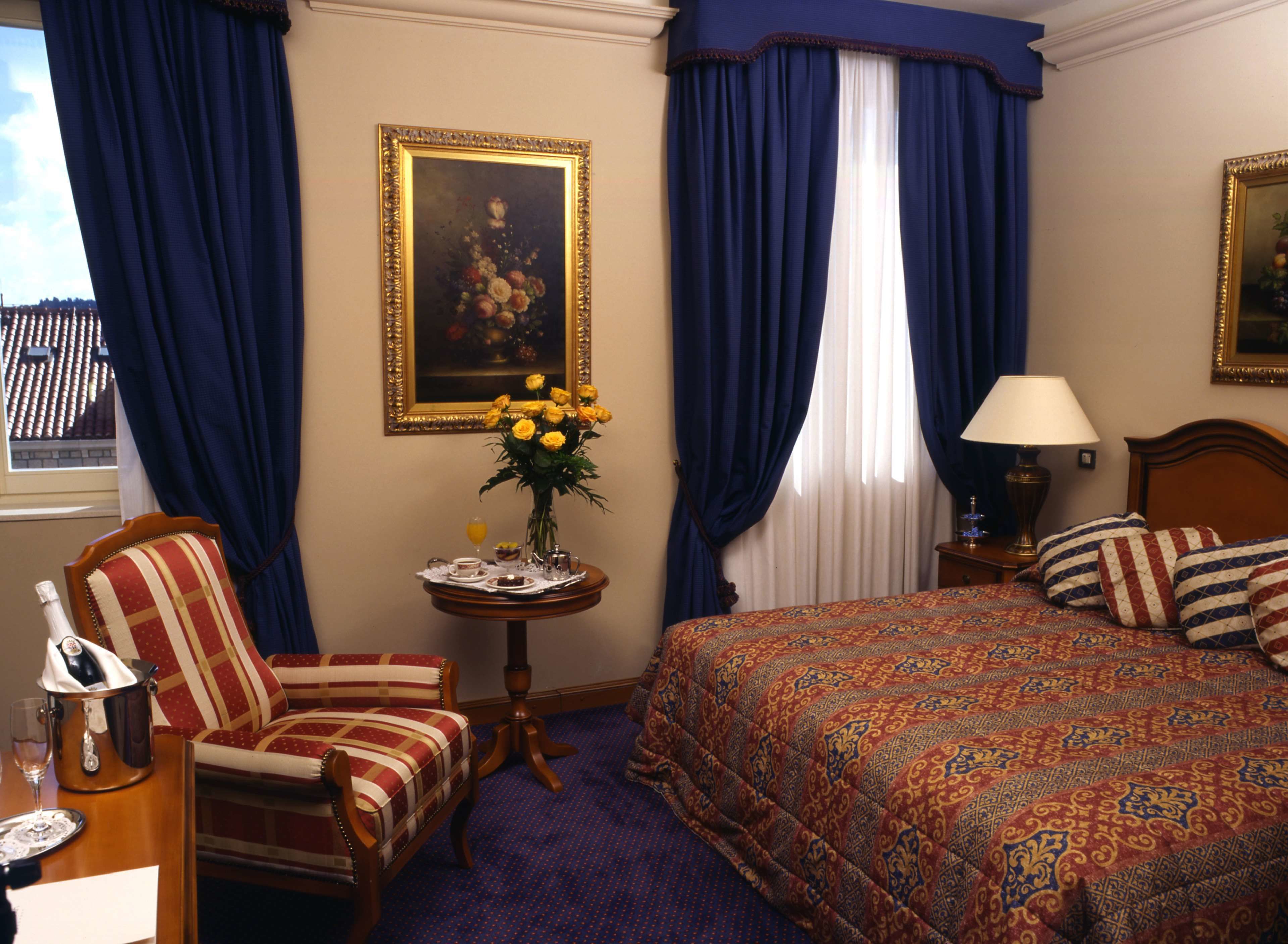 premium bedding, down duvets, minibar, in-room safe