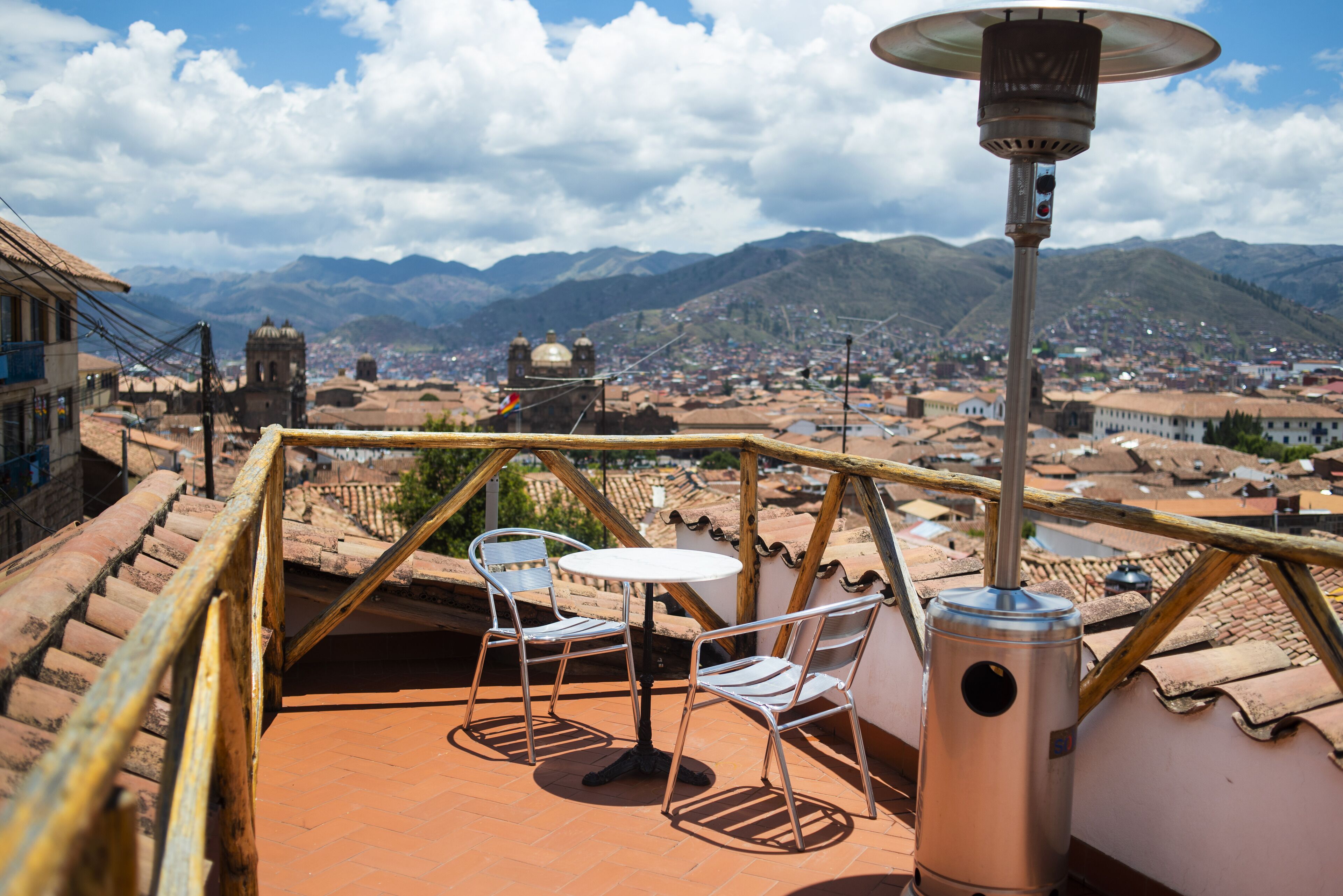 全景开间套房 | 埃及棉床单、高档床上用品、羽绒被、加厚床垫