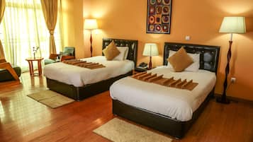 Select Comfort beds, in-room safe, desk, iron/ironing board