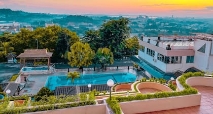 Crown Vista Hotel