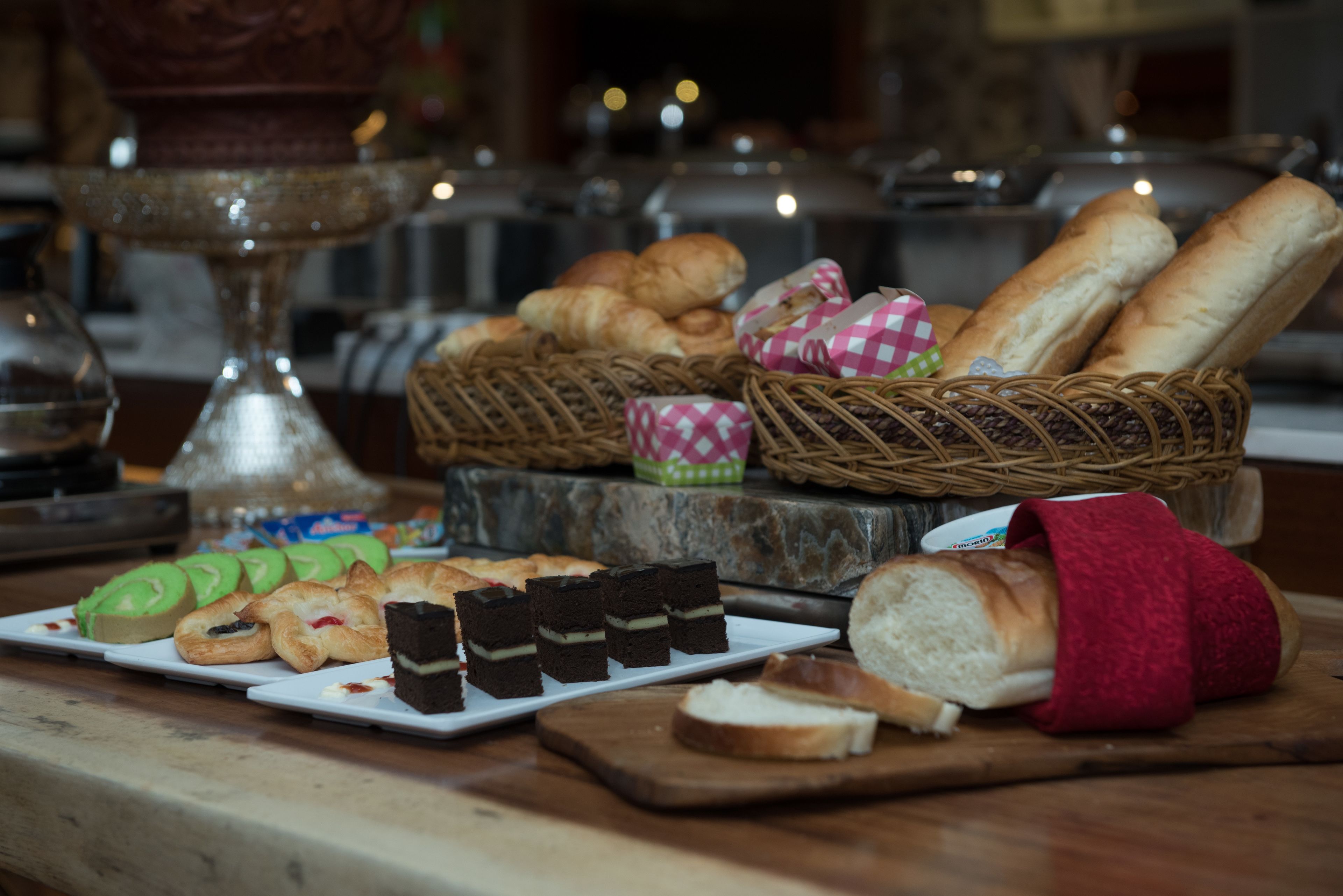 包每日自助早餐