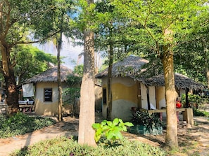 Standard beach bungalow A/C | Wi-Fi gratis dan seprai linen