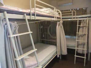 Iron/ironing board, free WiFi, bed sheets - Grace Naha - Hostel (Naha)