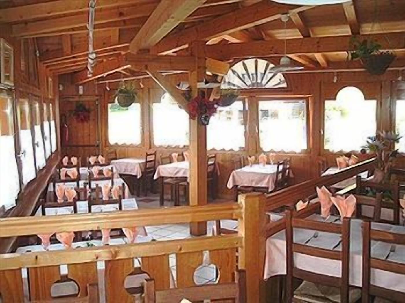 lunch and dinner served, local cuisine