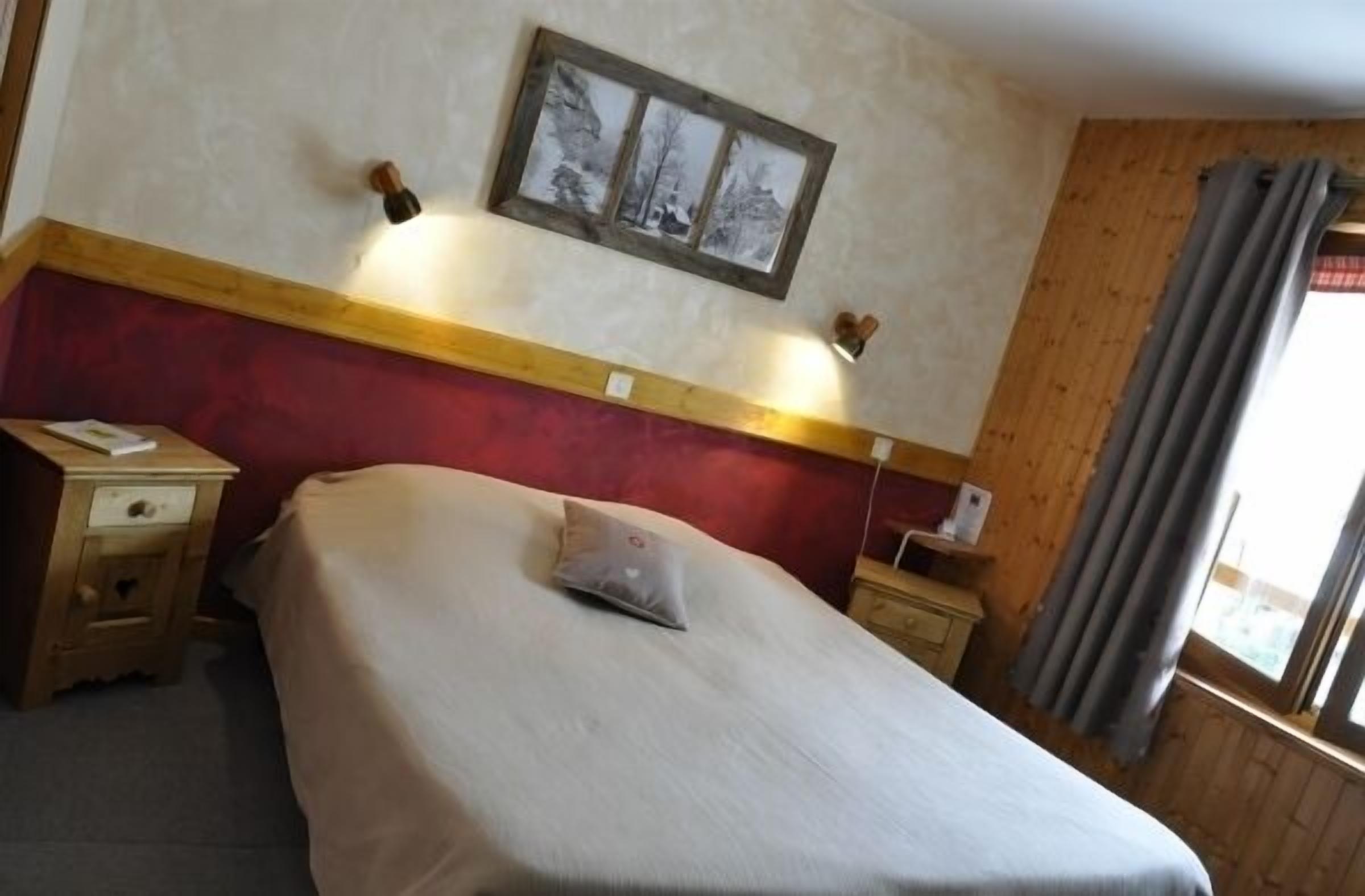 1 bedroom, desk, soundproofing, free wifi