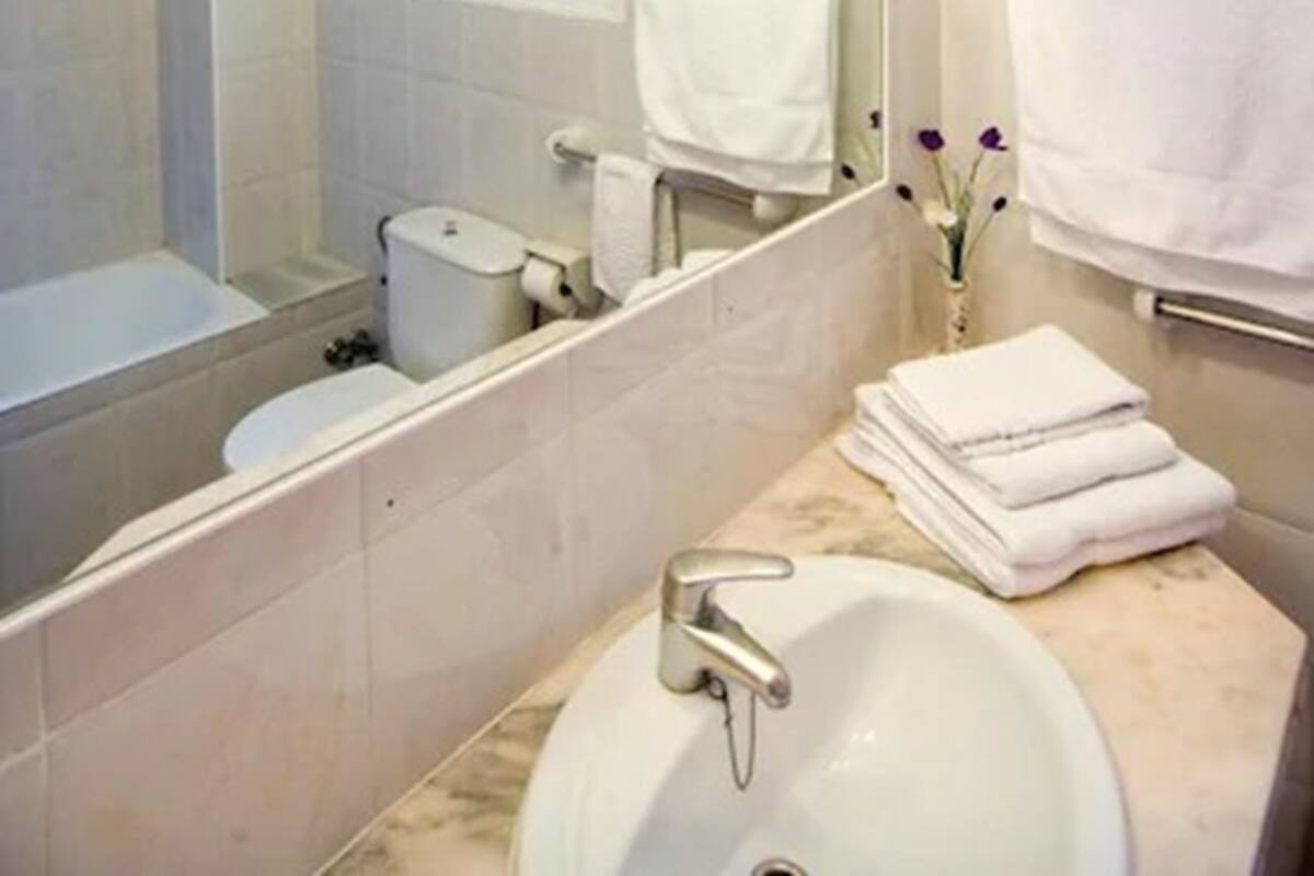 Double Room, Balcony | Desk, blackout drapes, bed sheets