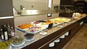 Buffet - Hotel La Santa Maria (Sant Llorenc des Cardassar)