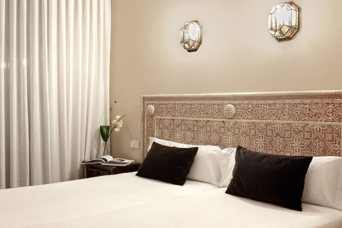 In-room safe, desk, soundproofing, iron/ironing board
