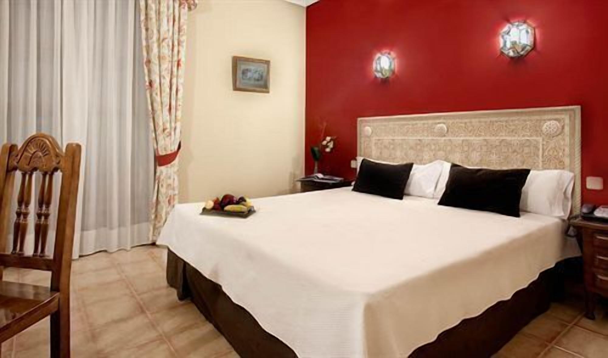 Coffres-forts dans les chambres, bureau, chambres insonorisées