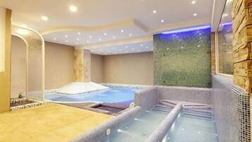 Sauna, hot tub, hot springs/mineral springs, Turkish bath/hammam