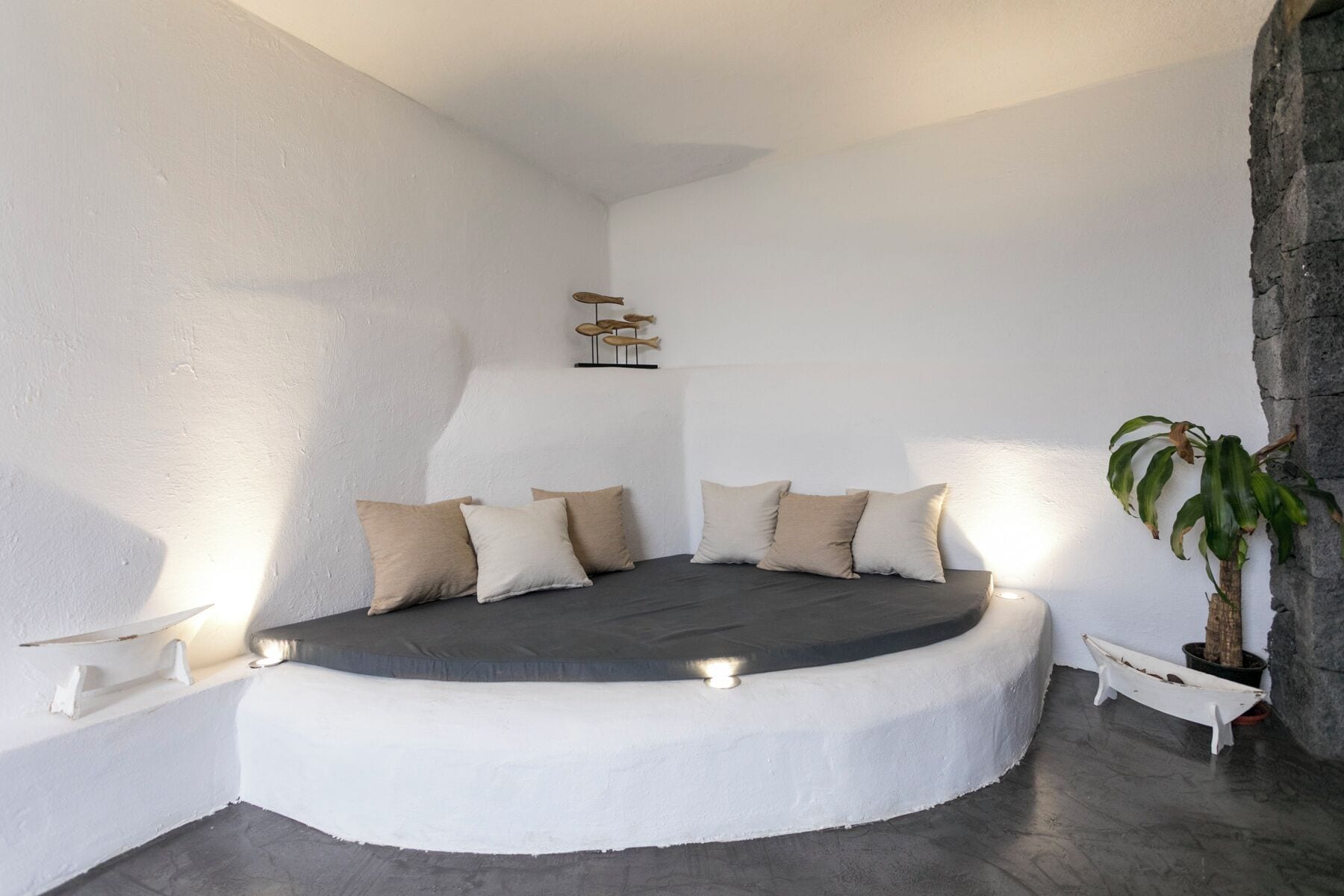 独特套房, 1 张特大床, 私人浴室, 花园 | 高档床上用品、羽绒被、遮光窗帘、免费 WiFi