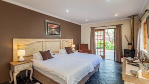 Deluxe-huone, 1 makuuhuone, esteetön, näköala puutarhaan | Ylelliset vuodevaatteet, untuvapeitot