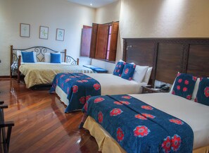 Egyptian cotton sheets, premium bedding, Select Comfort beds - La Casona de la Ronda Boutique Hotel (Quito)