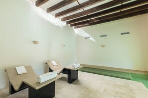 Tratamentos corporais, massagens com pedras quentes
