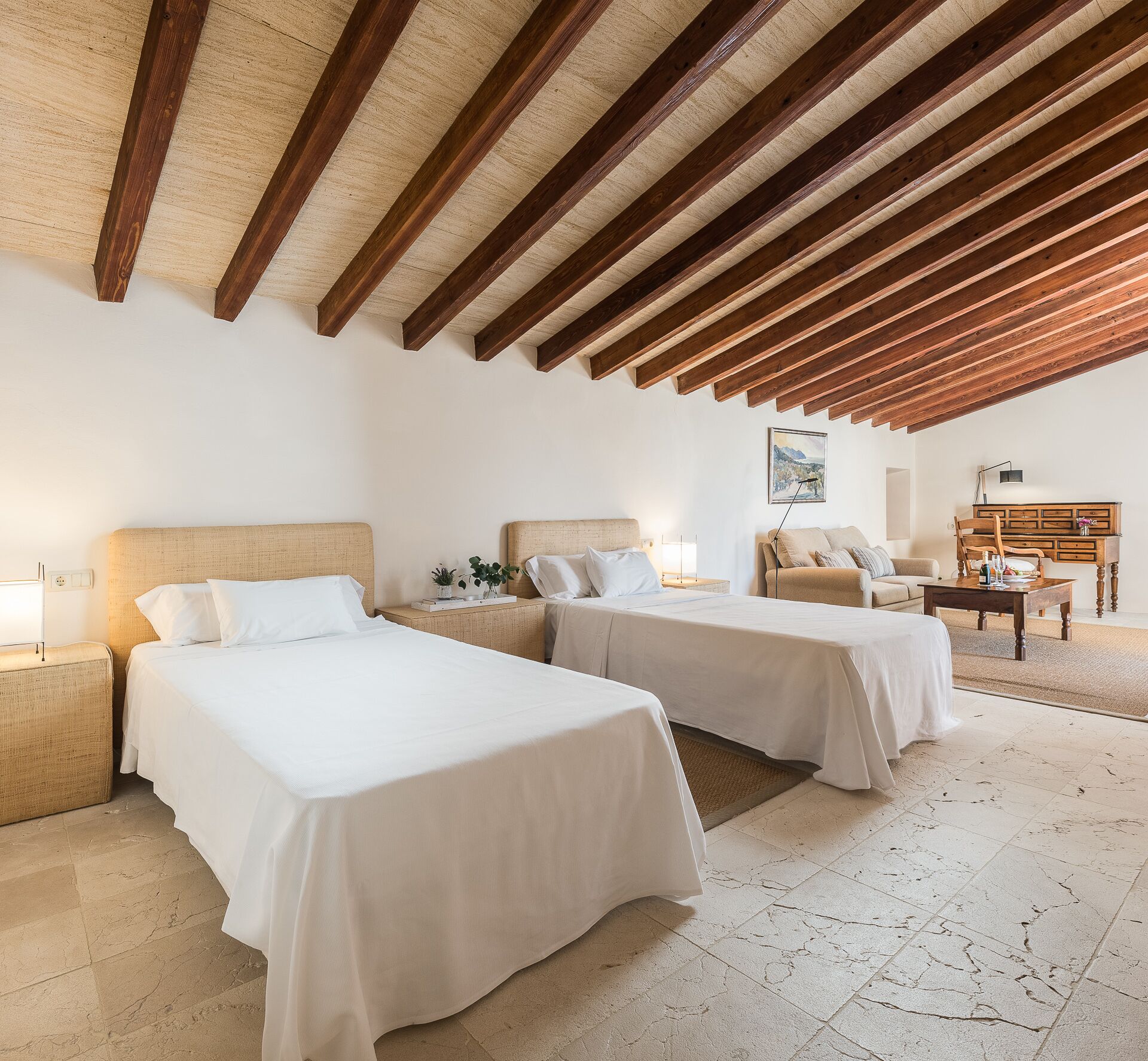 junior suite | 1 bedroom, premium bedding, down duvets, minibar