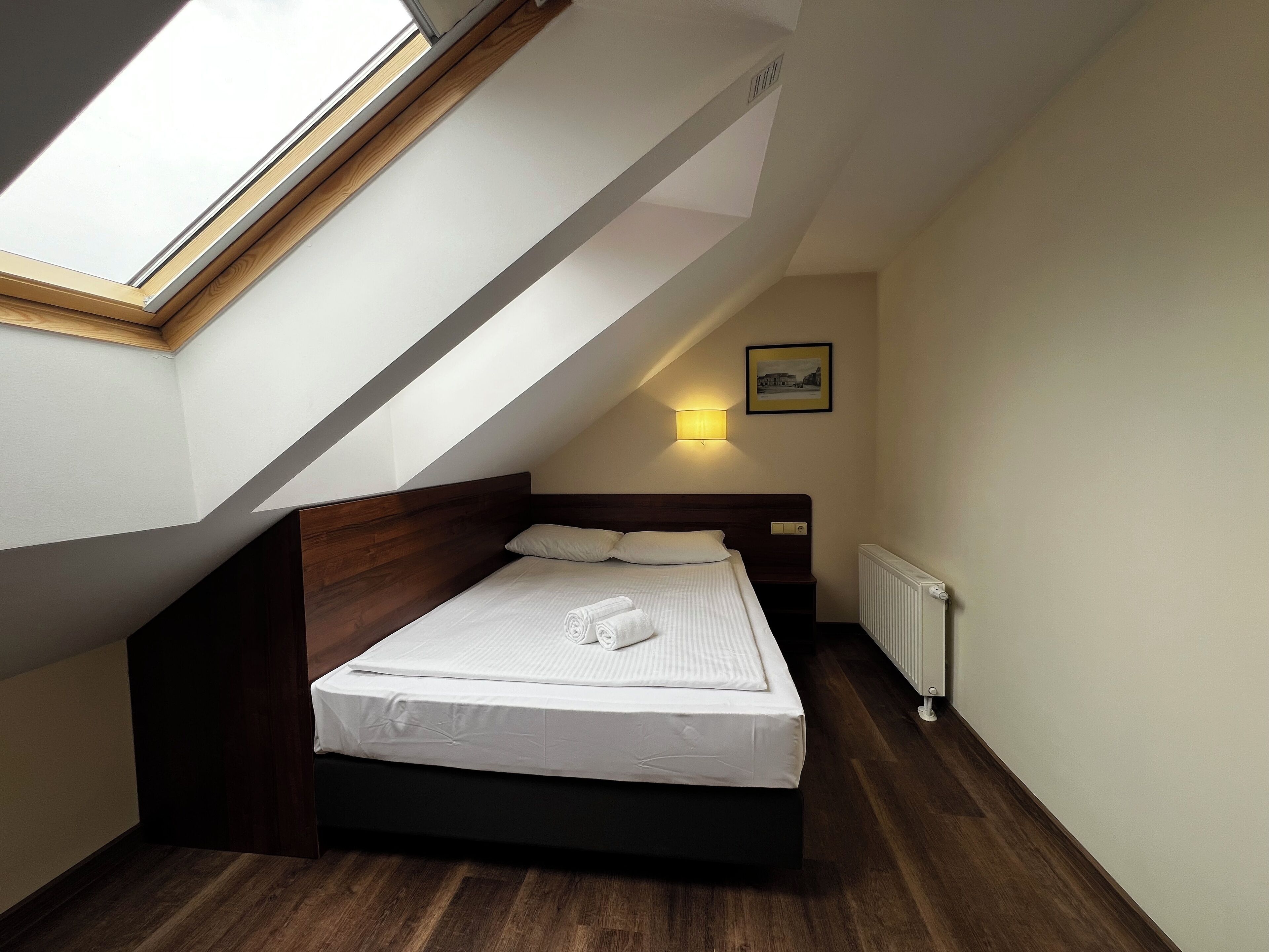 attic single room | 1 bedroom, hypo-allergenic bedding, in-room safe, desk