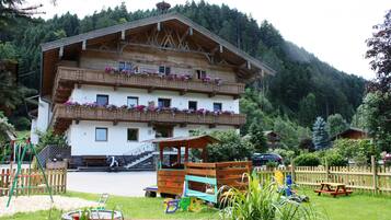 Enceinte de lâhĂ©bergement