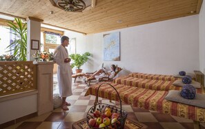 Sauna, steam room - Ferienhof Kampfl (Fuegen)
