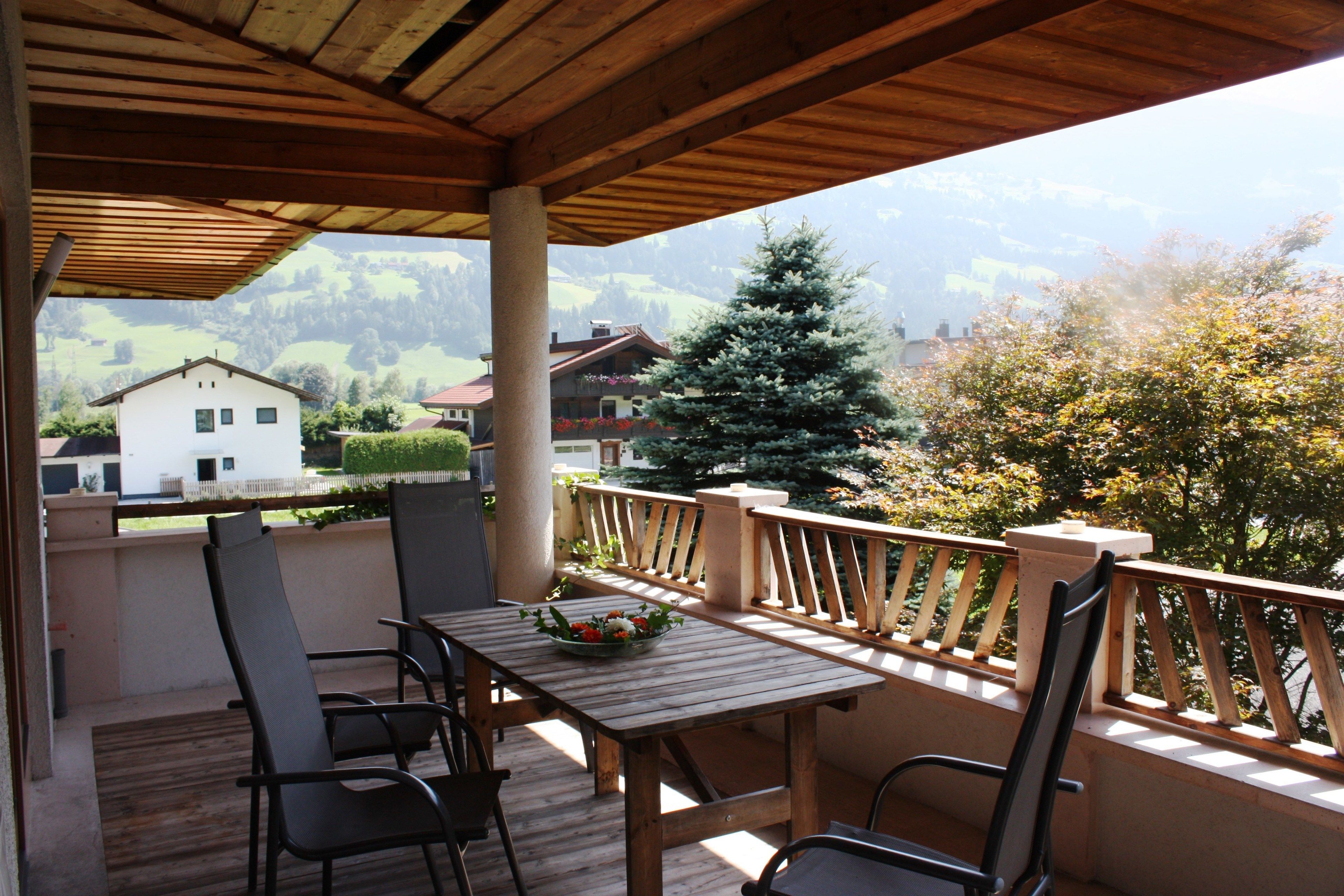 standard apartment, 4 bedrooms, balcony, mountain view (rosenrot) | terrace/patio