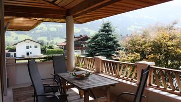 Departamento estándar, 4 habitaciones, balcón, vista a la montaña (Rosenrot) | Terraza o patio