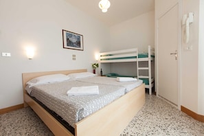 Egyptian cotton sheets, pillow-top beds, in-room safe, desk