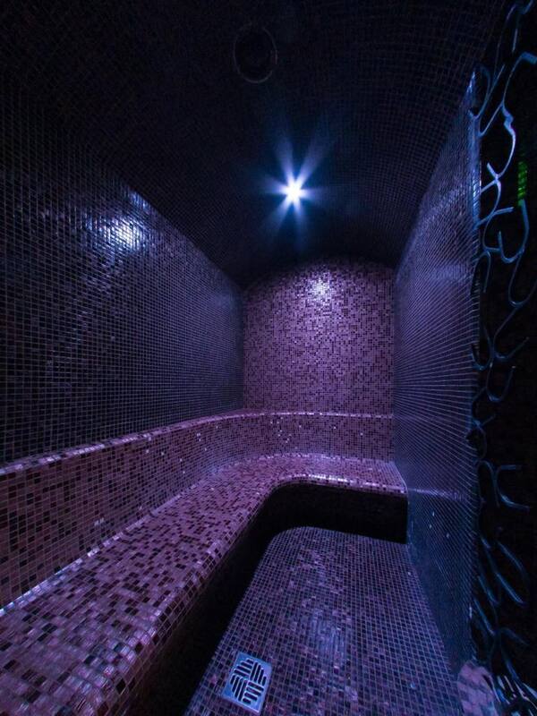 Sauna, hot tub, body treatments, hot stone massages, body scrubs