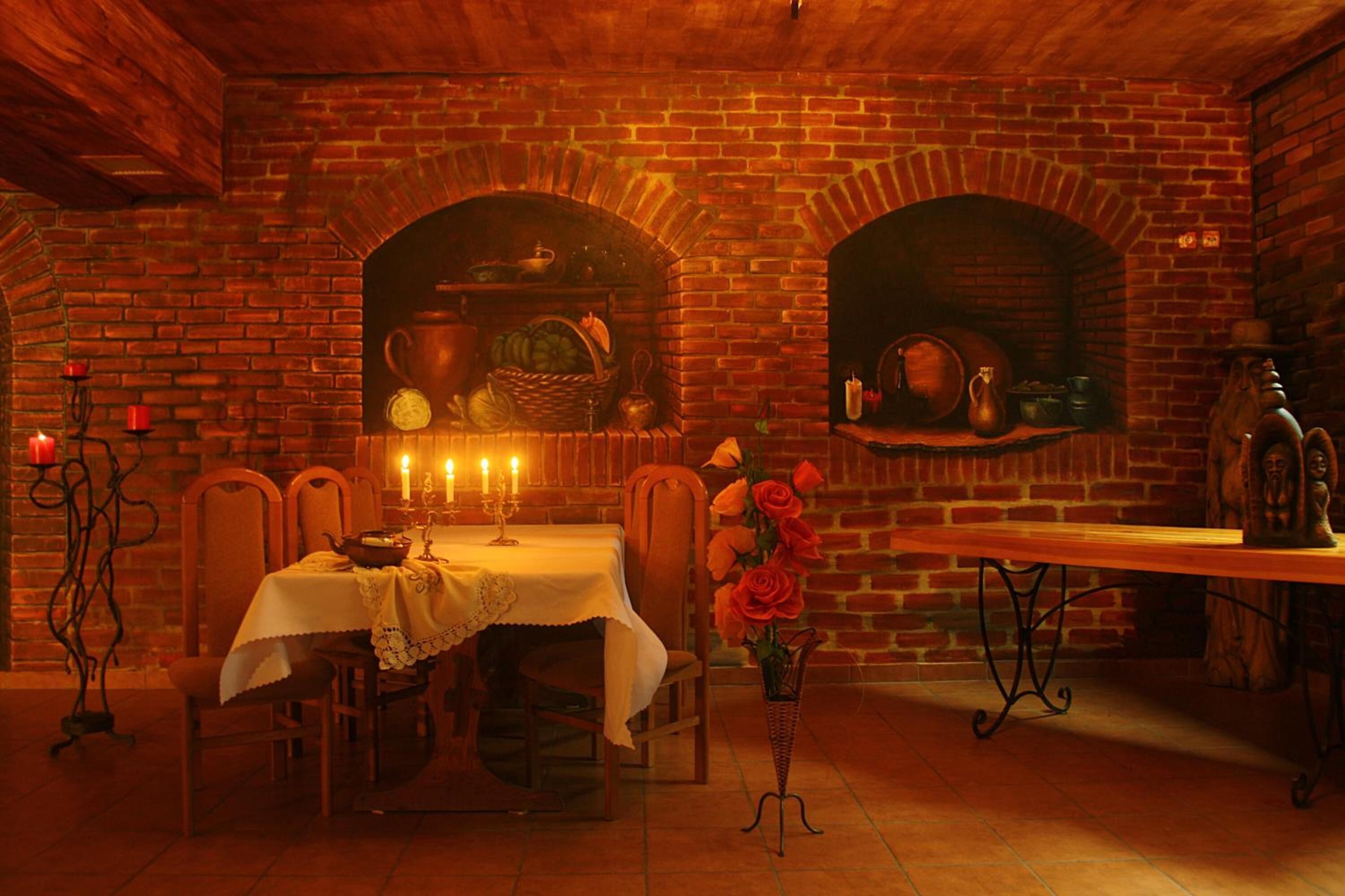 breakfast, lunch, dinner served; regional cuisine