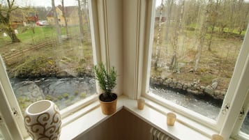 Departamento Confort, vista al jardín | Vista desde la habitación