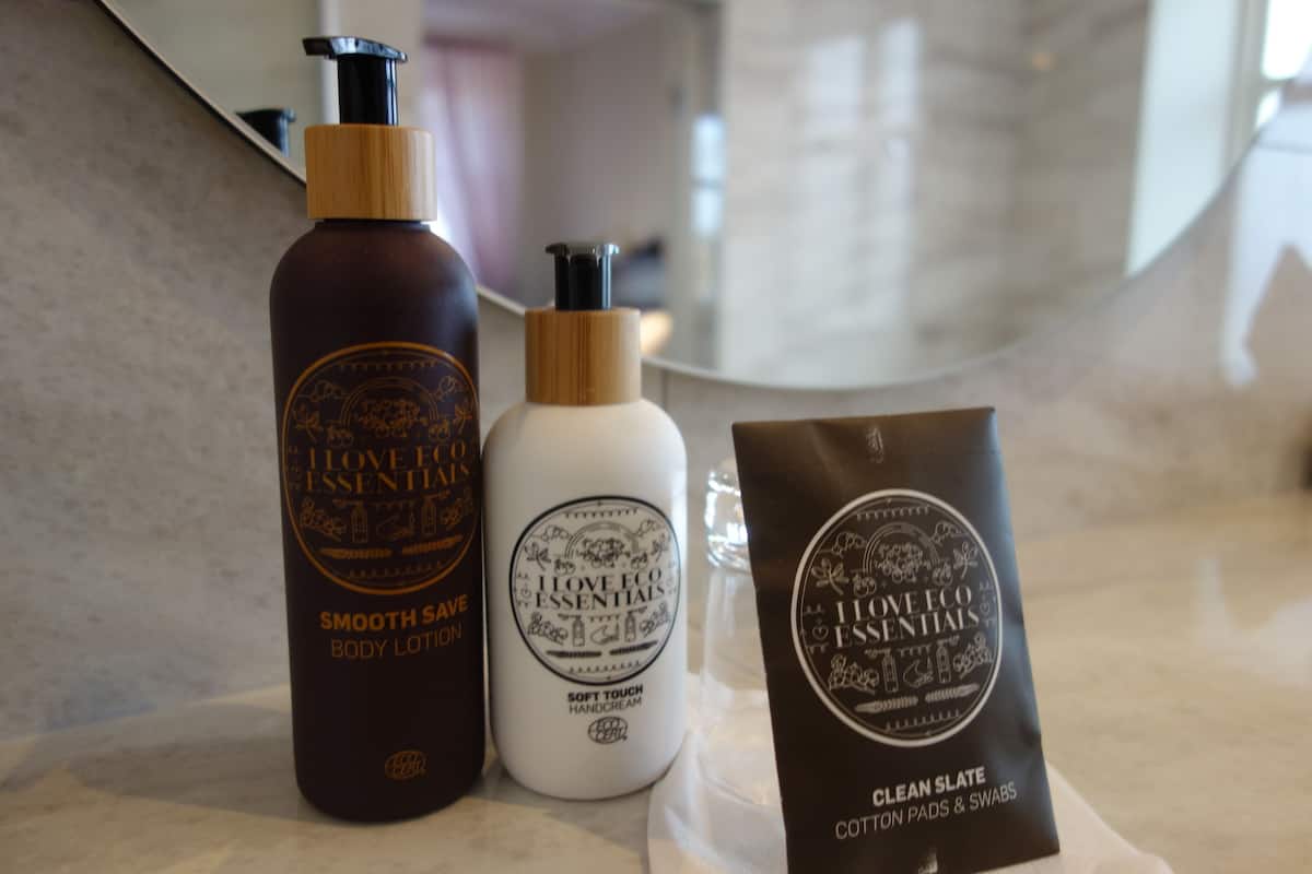 suite | bathroom | hair dryer, towels