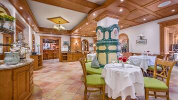 FrĂŒhstĂŒck, Mittagessen, internationale KĂŒche, Speisen im Freien