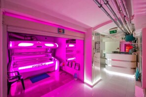 Body treatments, facials, 1 treatment room, massages - Hotel Royal (Gliwice)