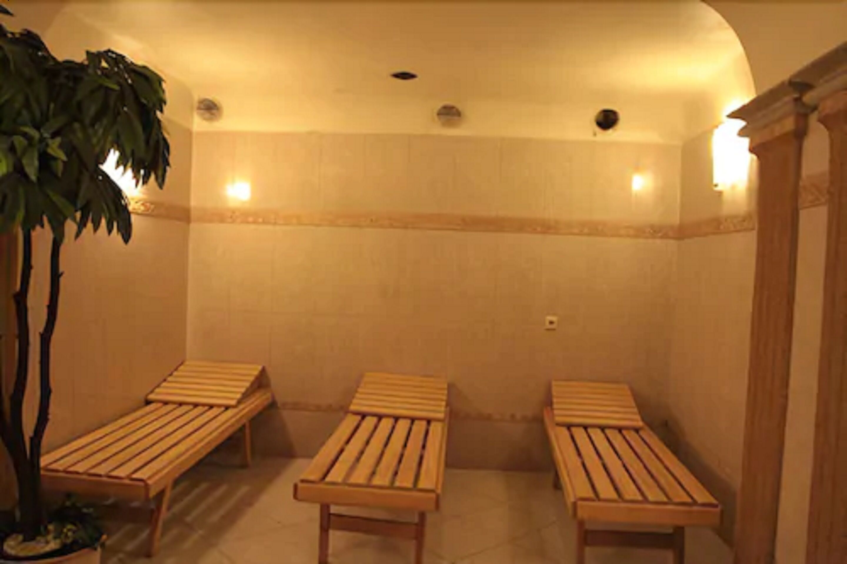 couples treatment room(s), body treatments, aromatherapy, body scrubs