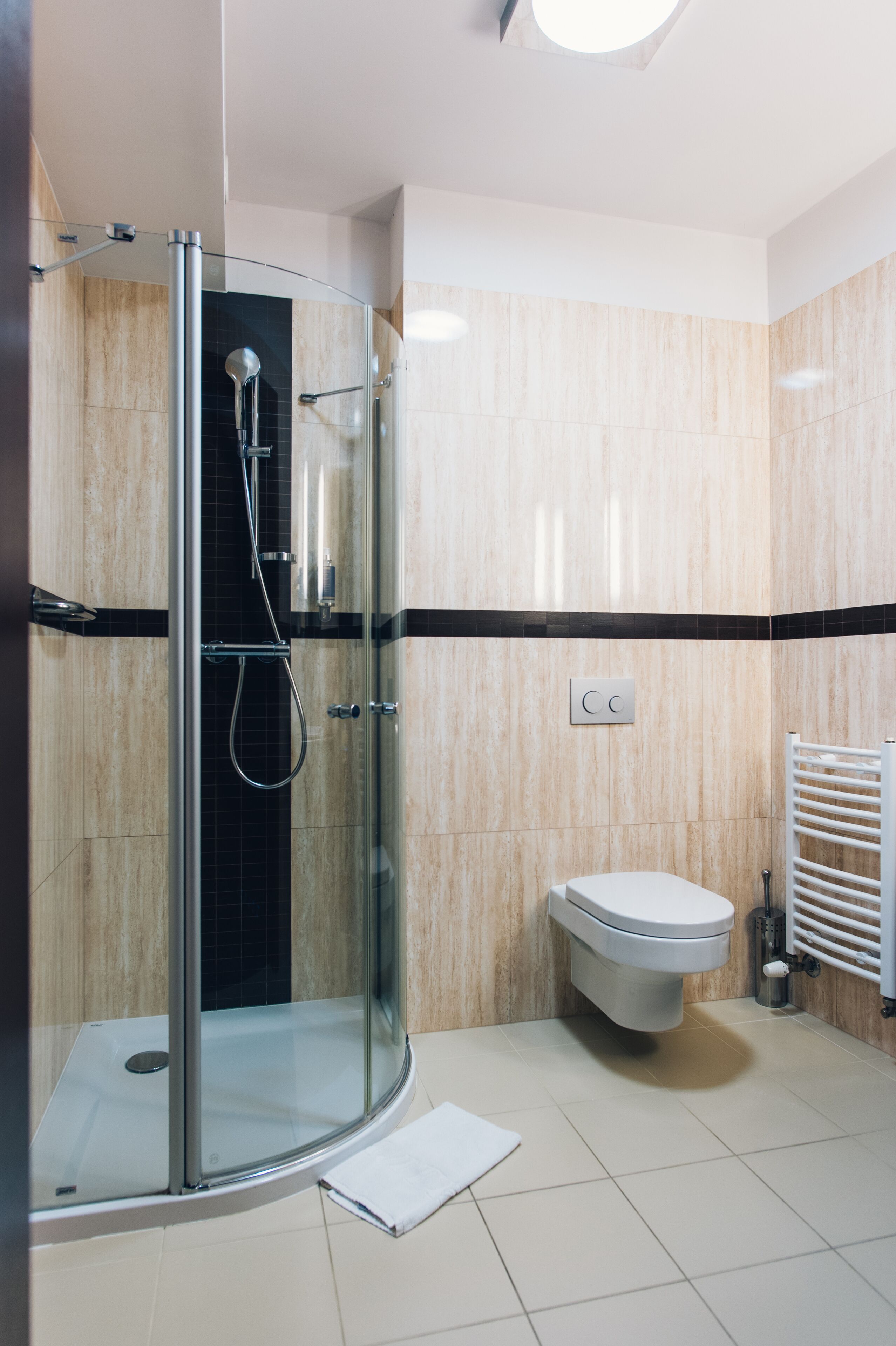 classic double or twin room | bathroom | shower, free toiletries, hair dryer, towels
