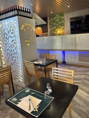 Café da manhã e jantar, culinária regional