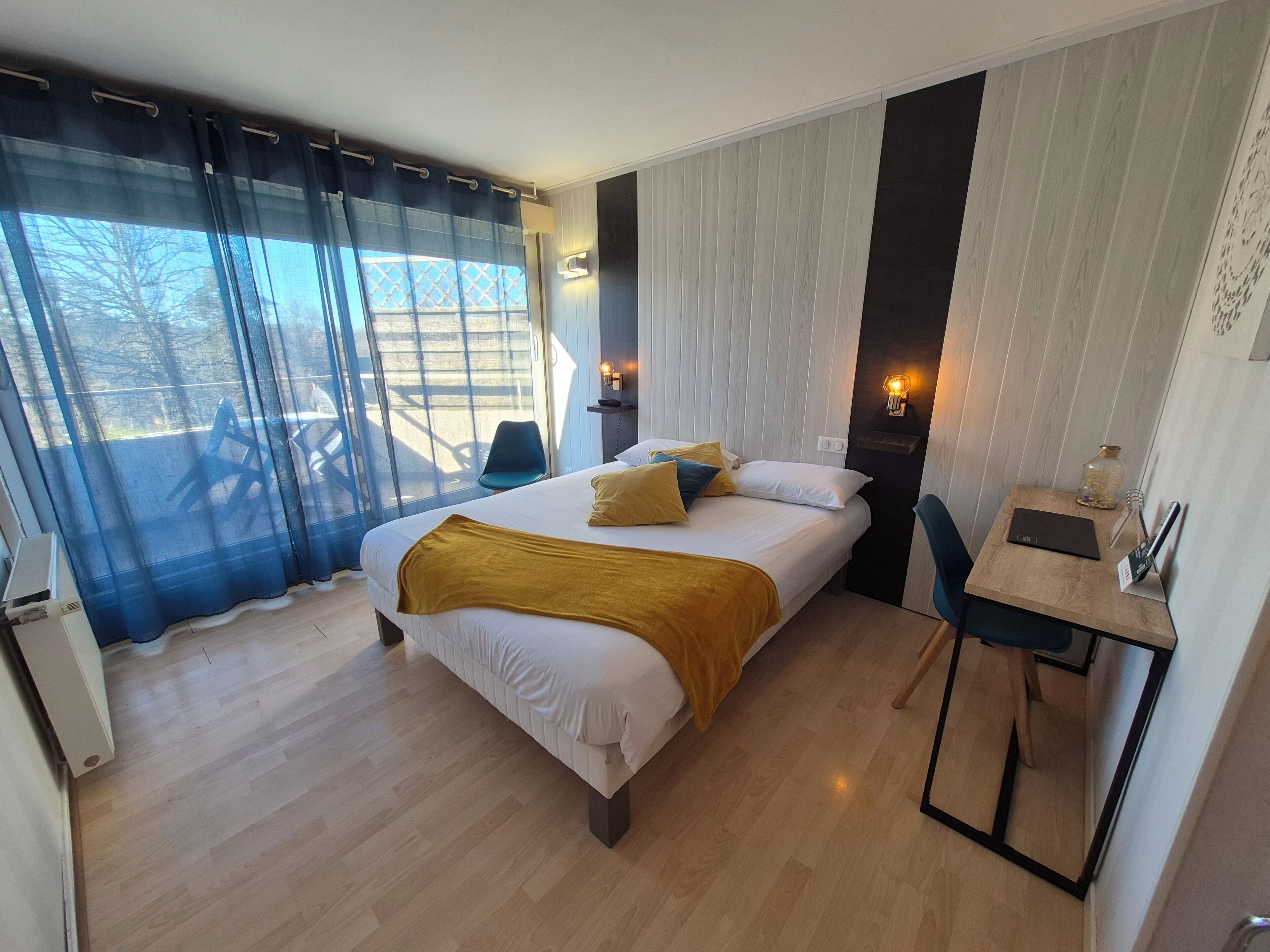 标准双人房 | 办公桌、隔音、免费婴儿床、免费 WiFi