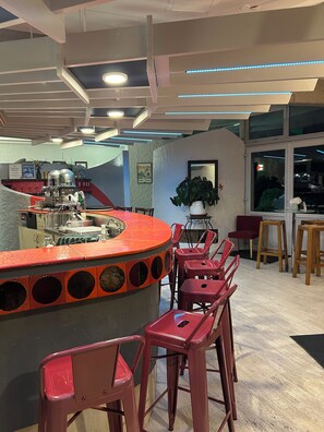 Bar (on property) - Hotel Les Gravades (Ussel)