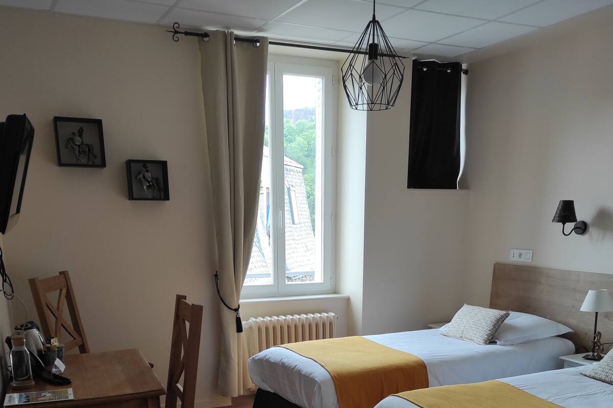 Twin Room, 2 Twin Beds | Premium bedding, in-room safe, desk, iron/ironing board (on request)